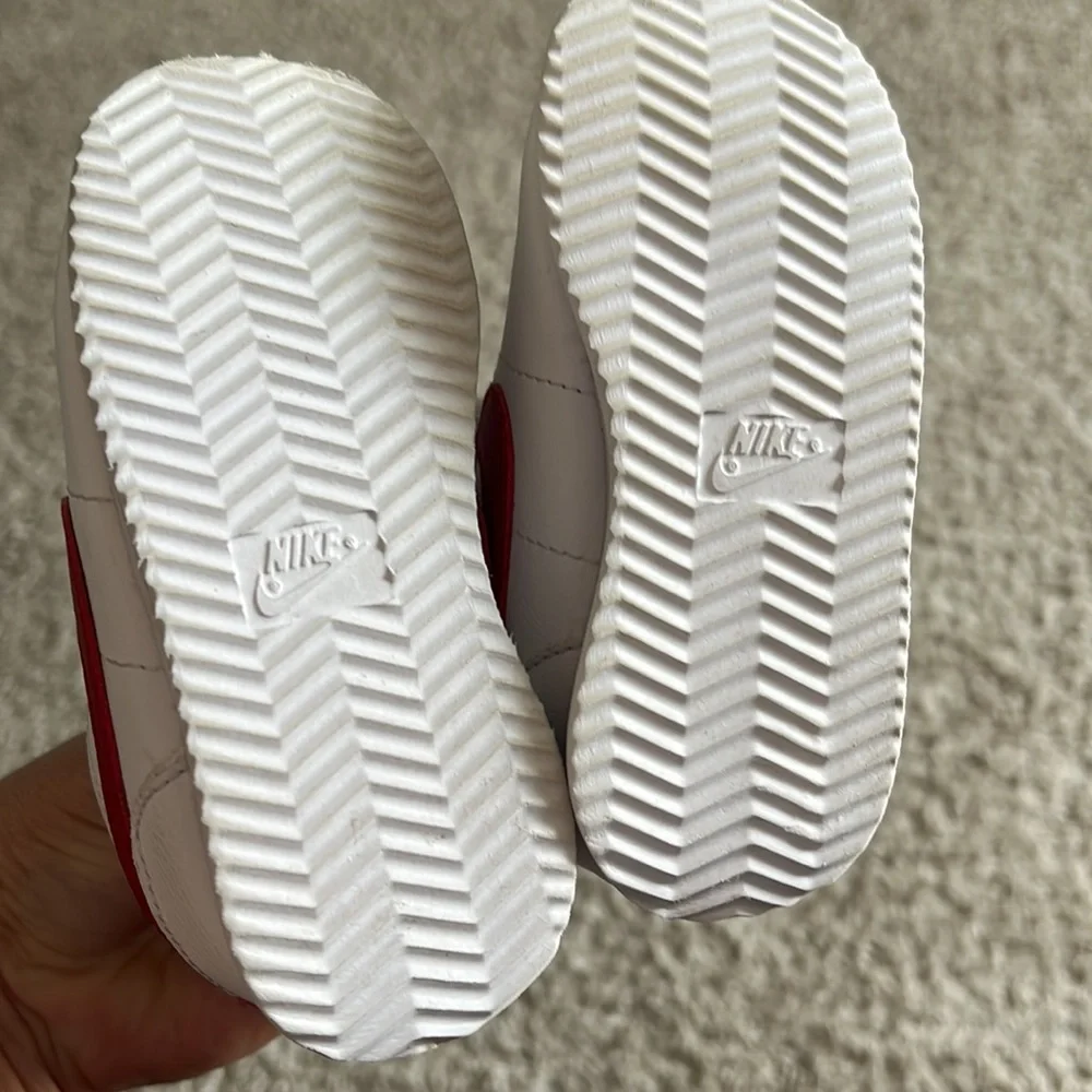 Nike Cortez Basic SL 7c White Red - Picture 2 of 7